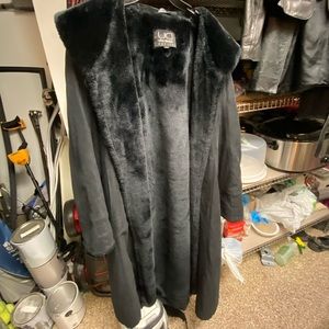 Luxury Vintage suede coat with faux fur lining